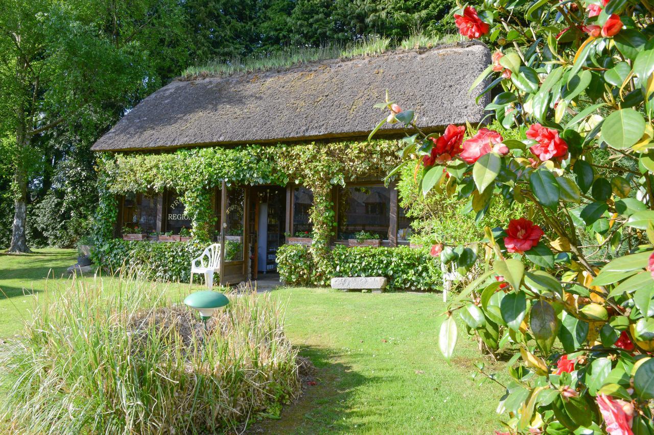 Logis Hotel Restaurant Manoir De L'Acherie Sainte-Cecile  Bagian luar foto